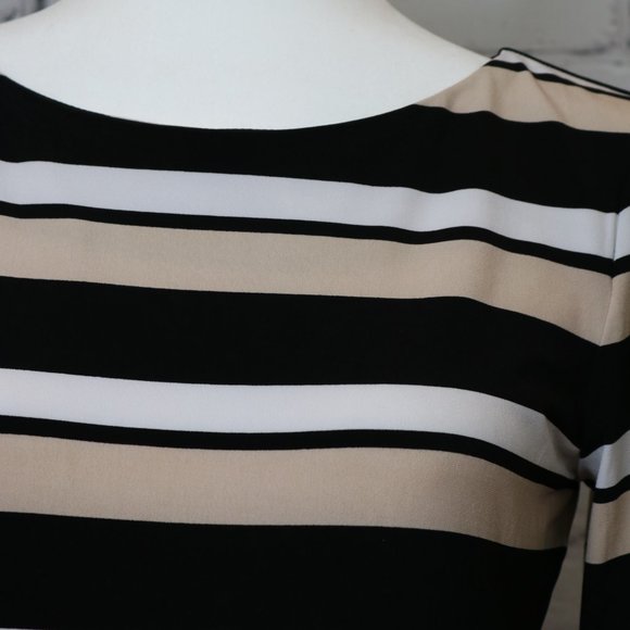 Stripped Pleated Dress - Picture 2 of 7